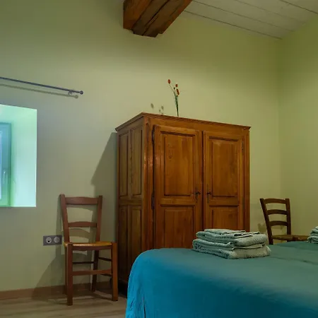 La Bergerie 5/6 Personnes * Montrodat